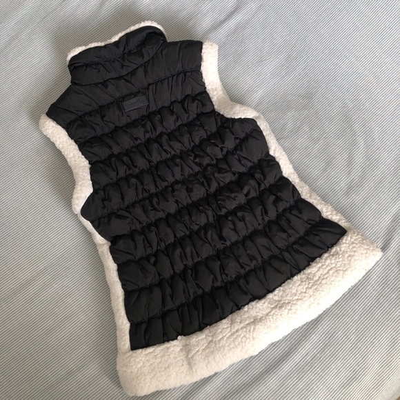 Calvin Klein Vest - Picture 2 of 7